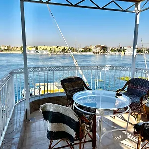 Full Moon House , Luxor Egipto